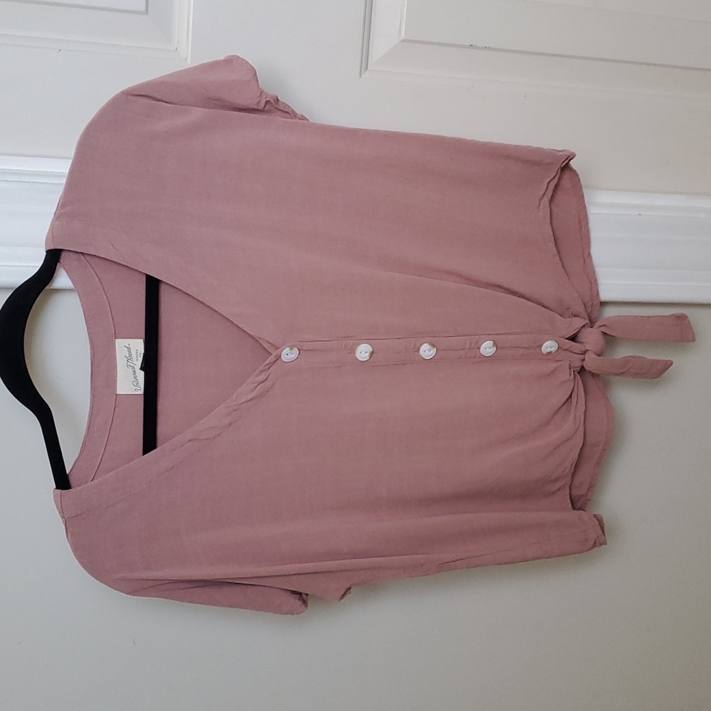 Blush pink button down with tie small